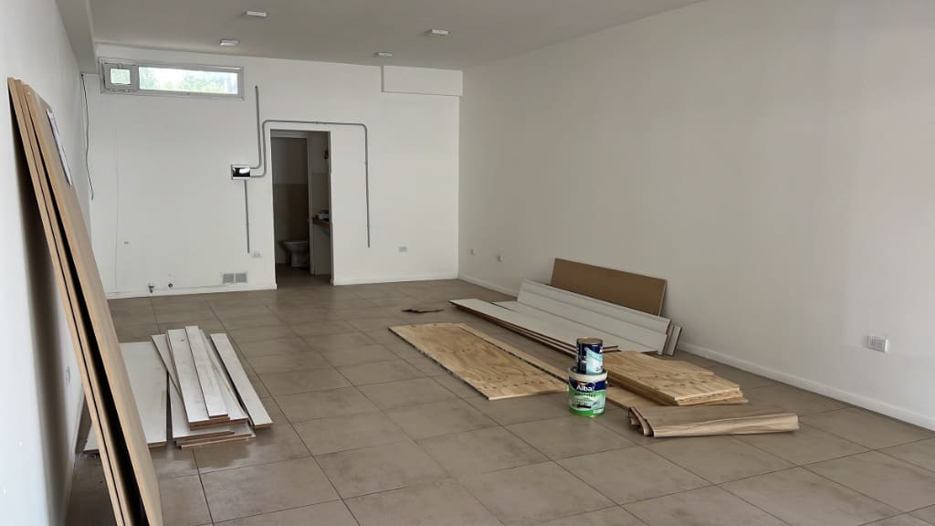 Surface Construcciones — Heladería Artesanal (diseño y ejecución), estado previo / inicio del proyecto