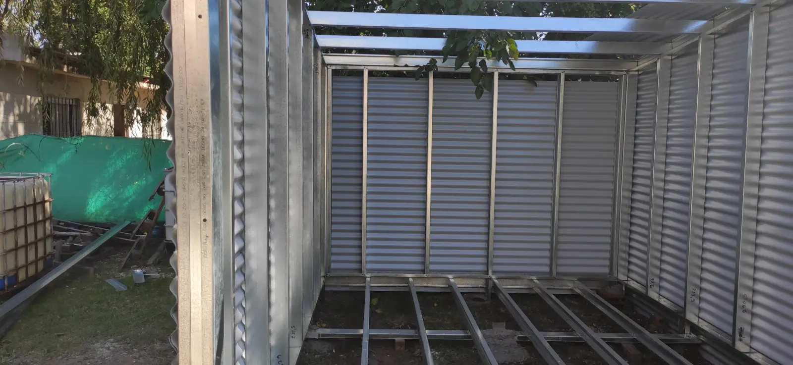 Avance de obra e instalaciones del local Ofen